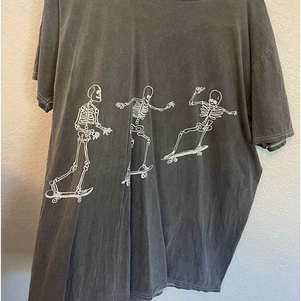 Urban Outfitters tshirt